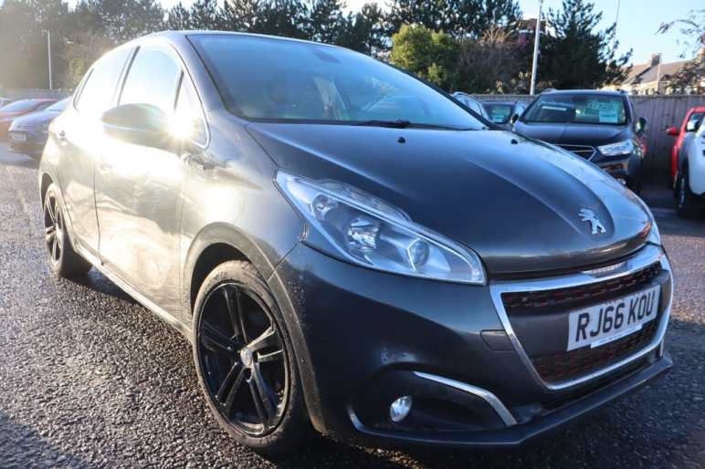 PEUGEOT 208