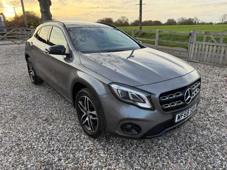 MERCEDES-BENZ GLA