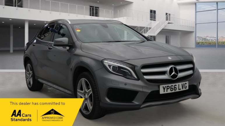 MERCEDES-BENZ GLA