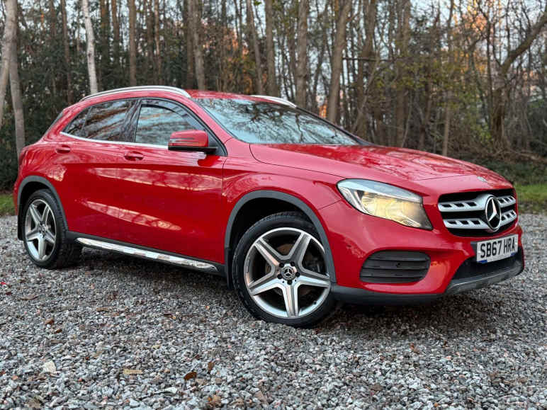 MERCEDES-BENZ GLA