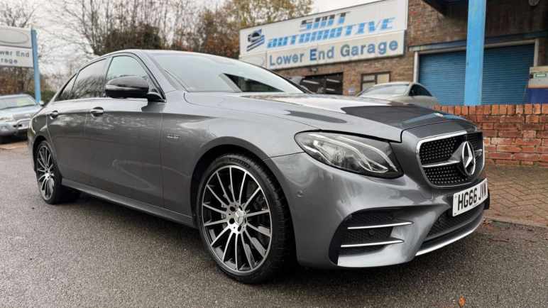 MERCEDES-BENZ E CLASS