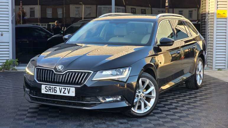 SKODA SUPERB