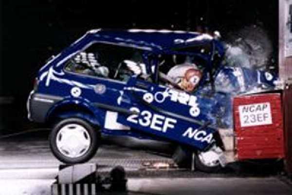 Rover 100 crash test