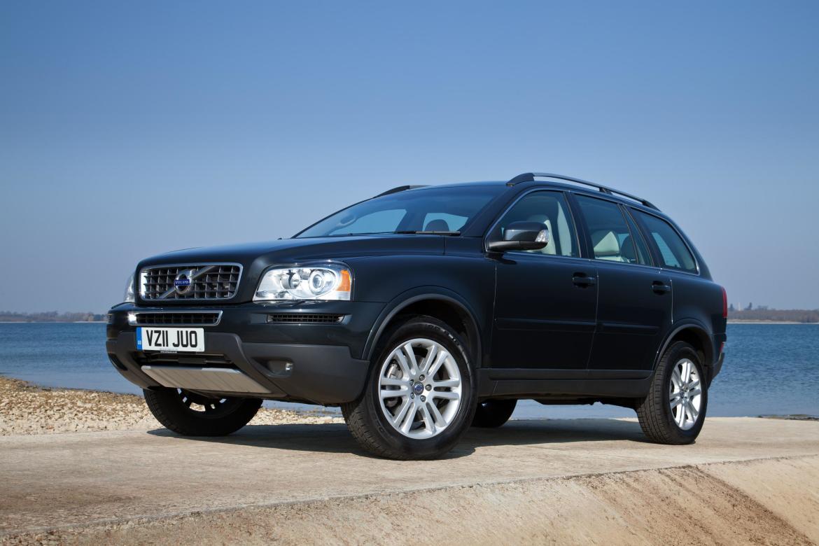 Black Volvo XC90