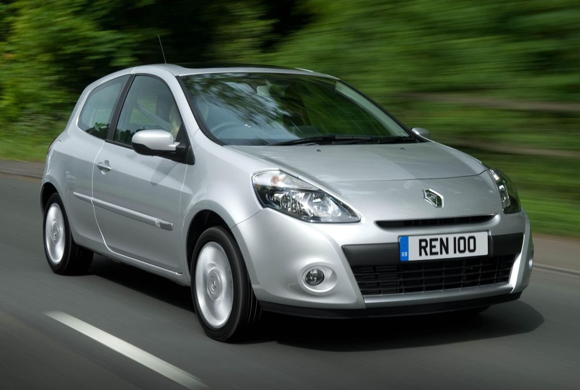 Silver Renault Clio