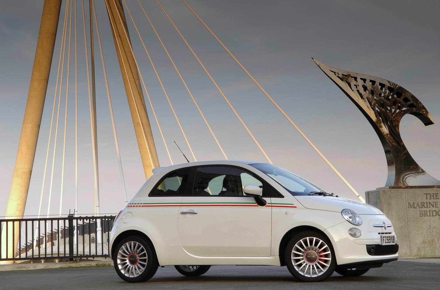 image of fiat 500 car exterior