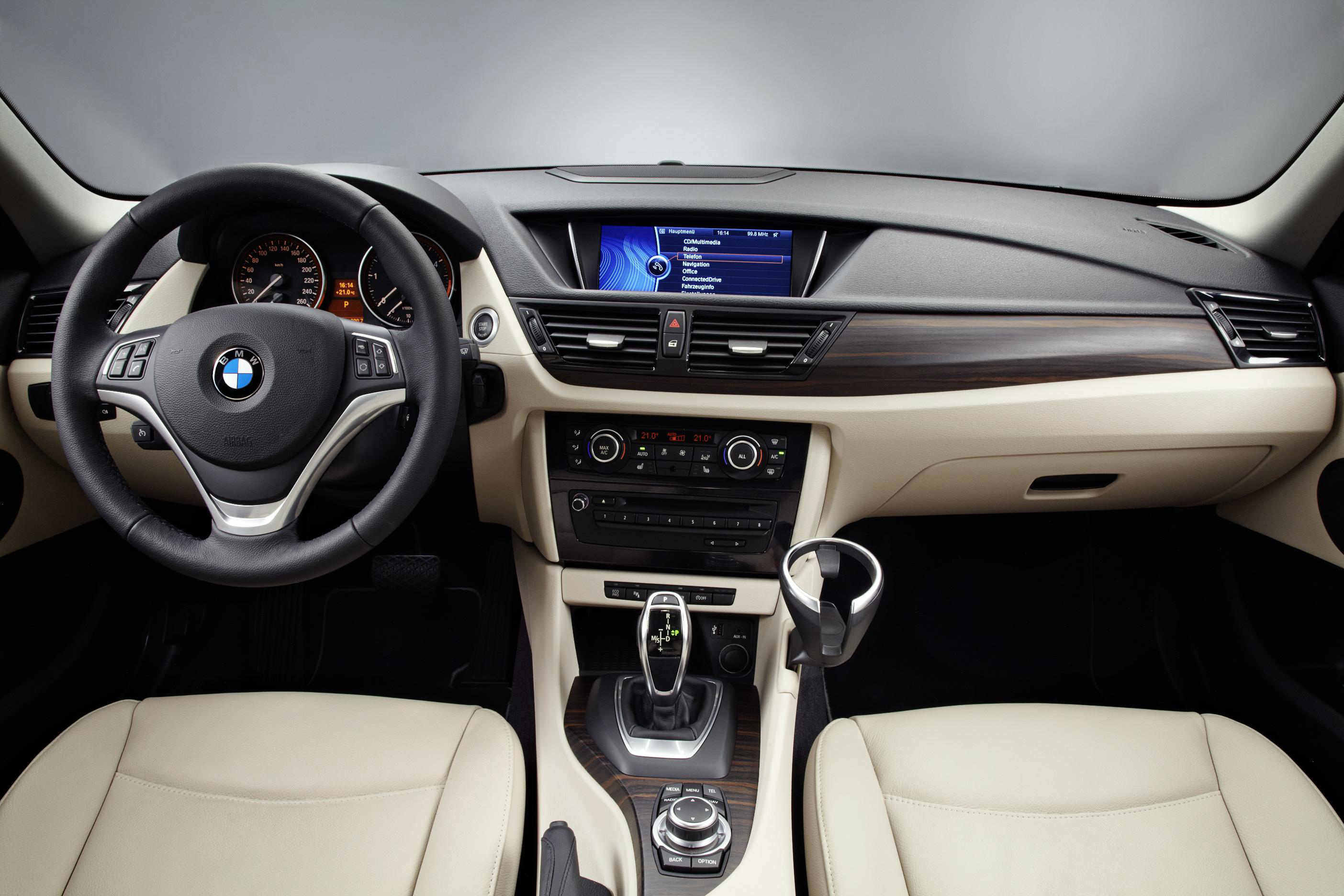 blog/205/BMW X1 interior