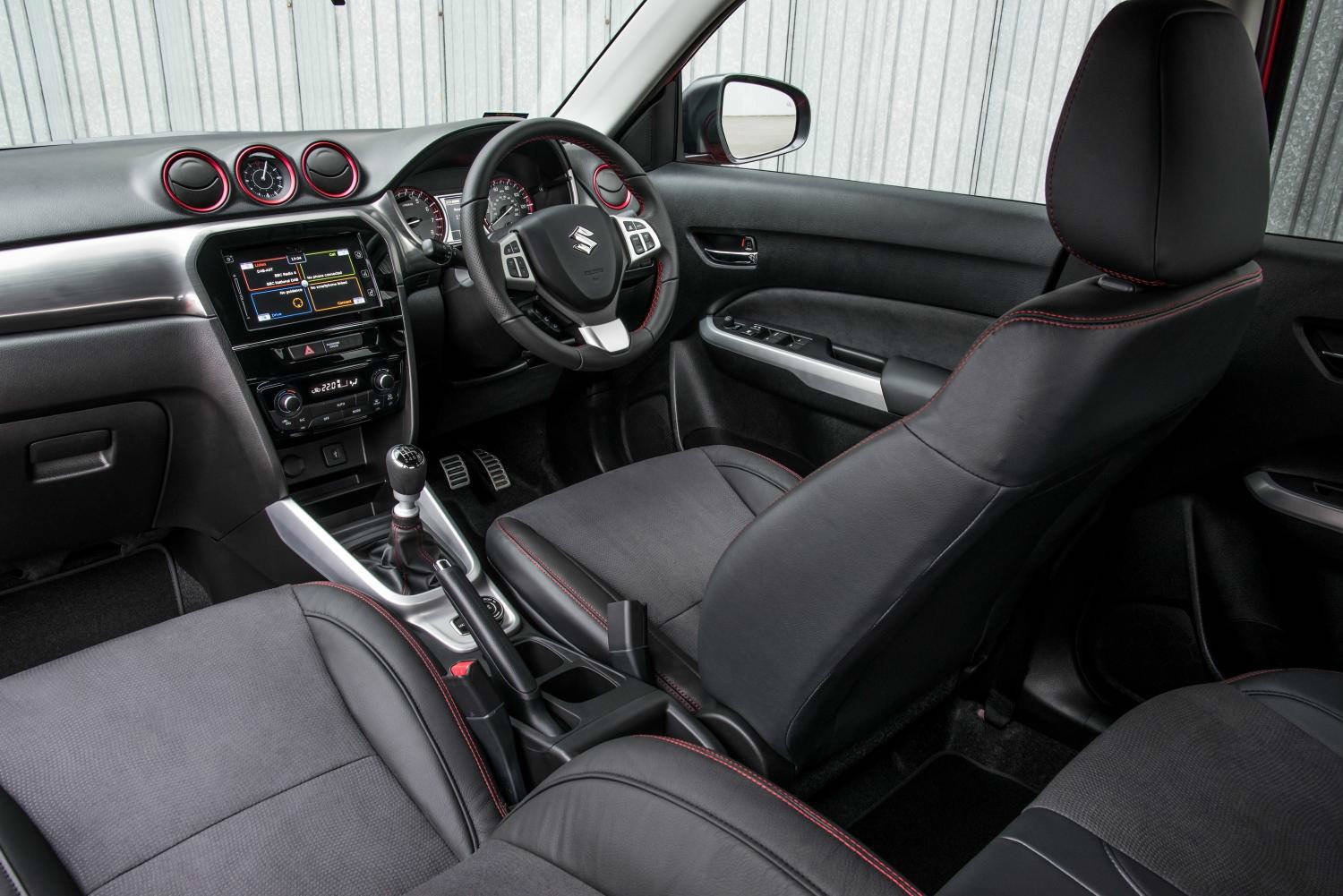 blog/205/Suzuki Vitara interior