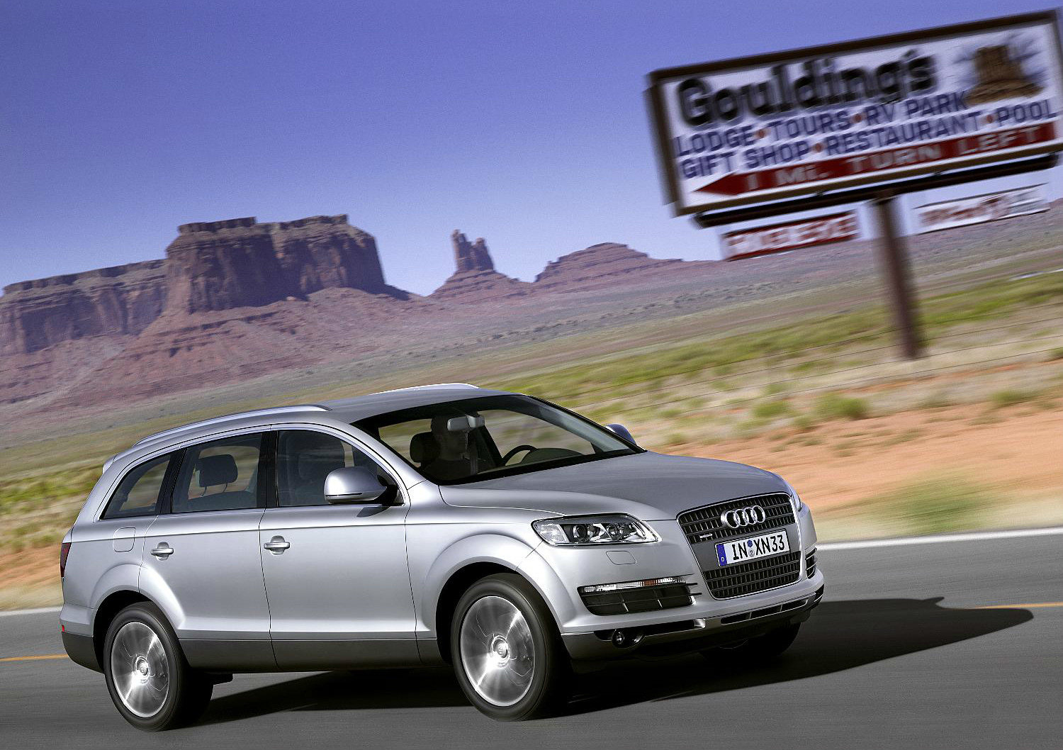 image of a silver audi q7 car exterior