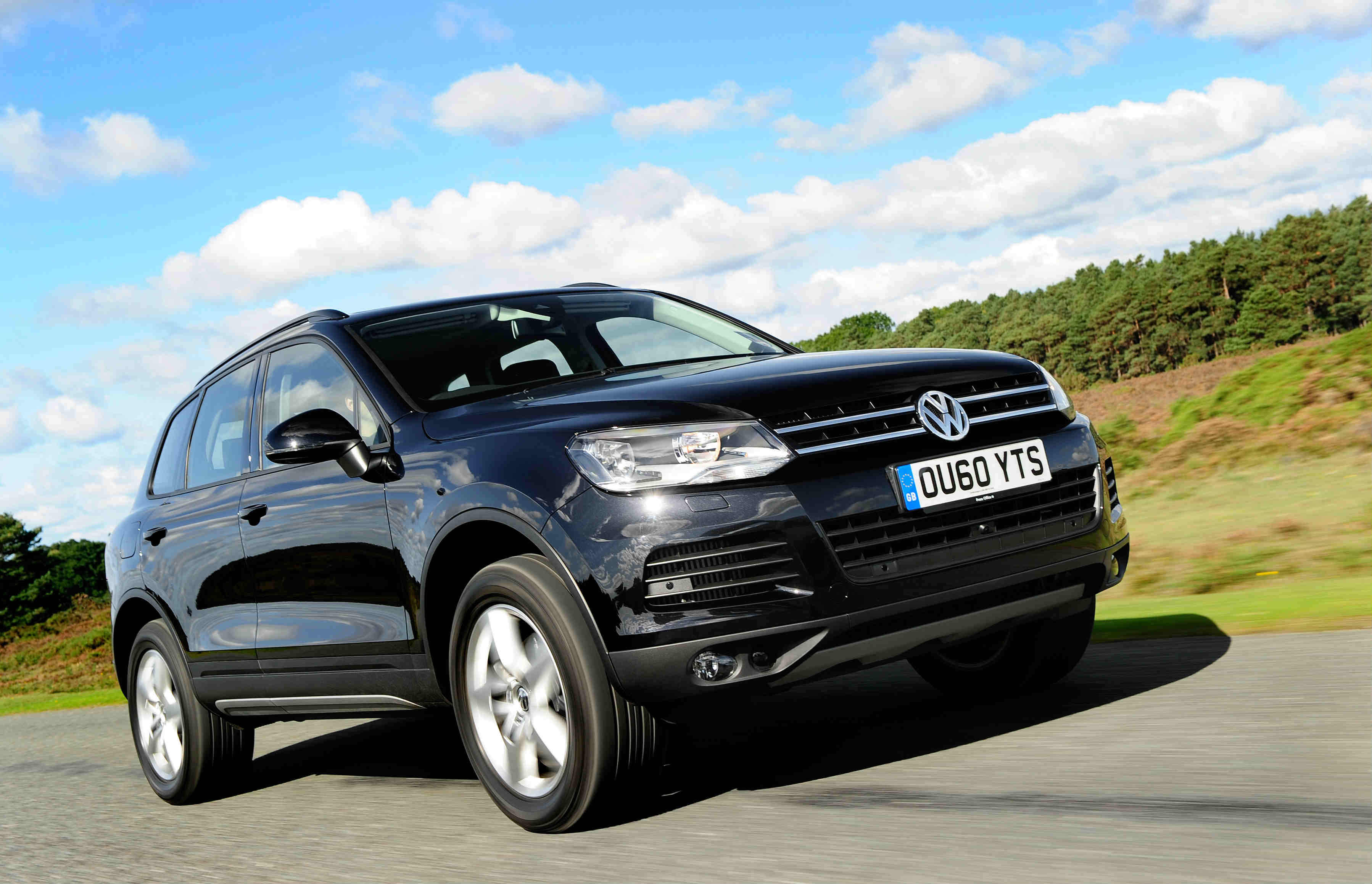 image of a black volkswagen touareg car exterior