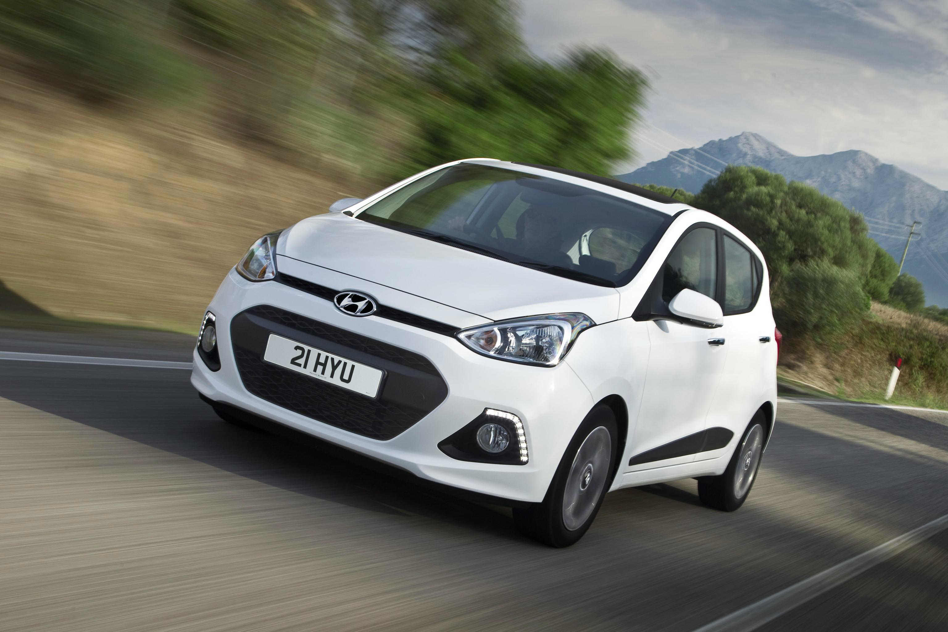 image of a white hyundai i10 car exterior