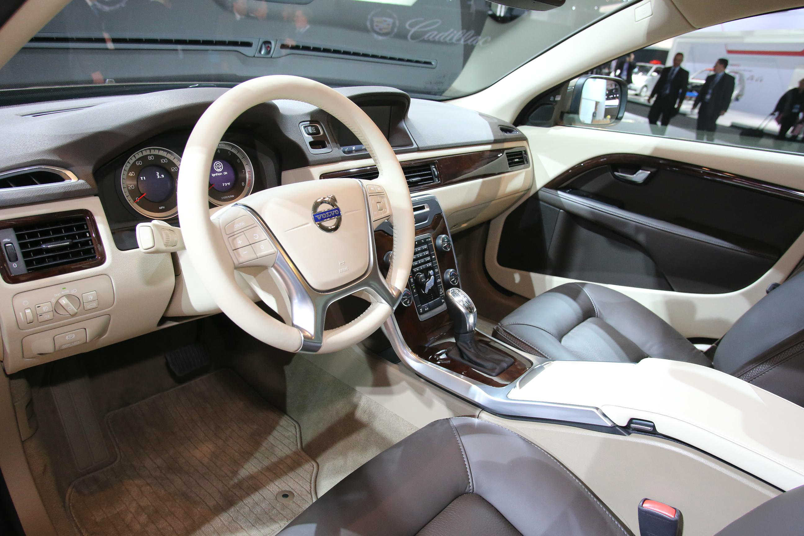 image of a volvo xc70 car interior