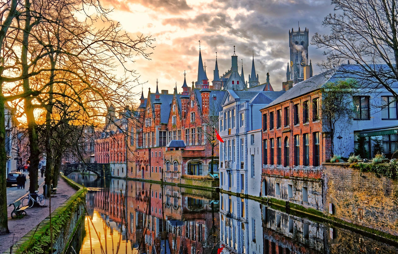 image of a town centre in bruges