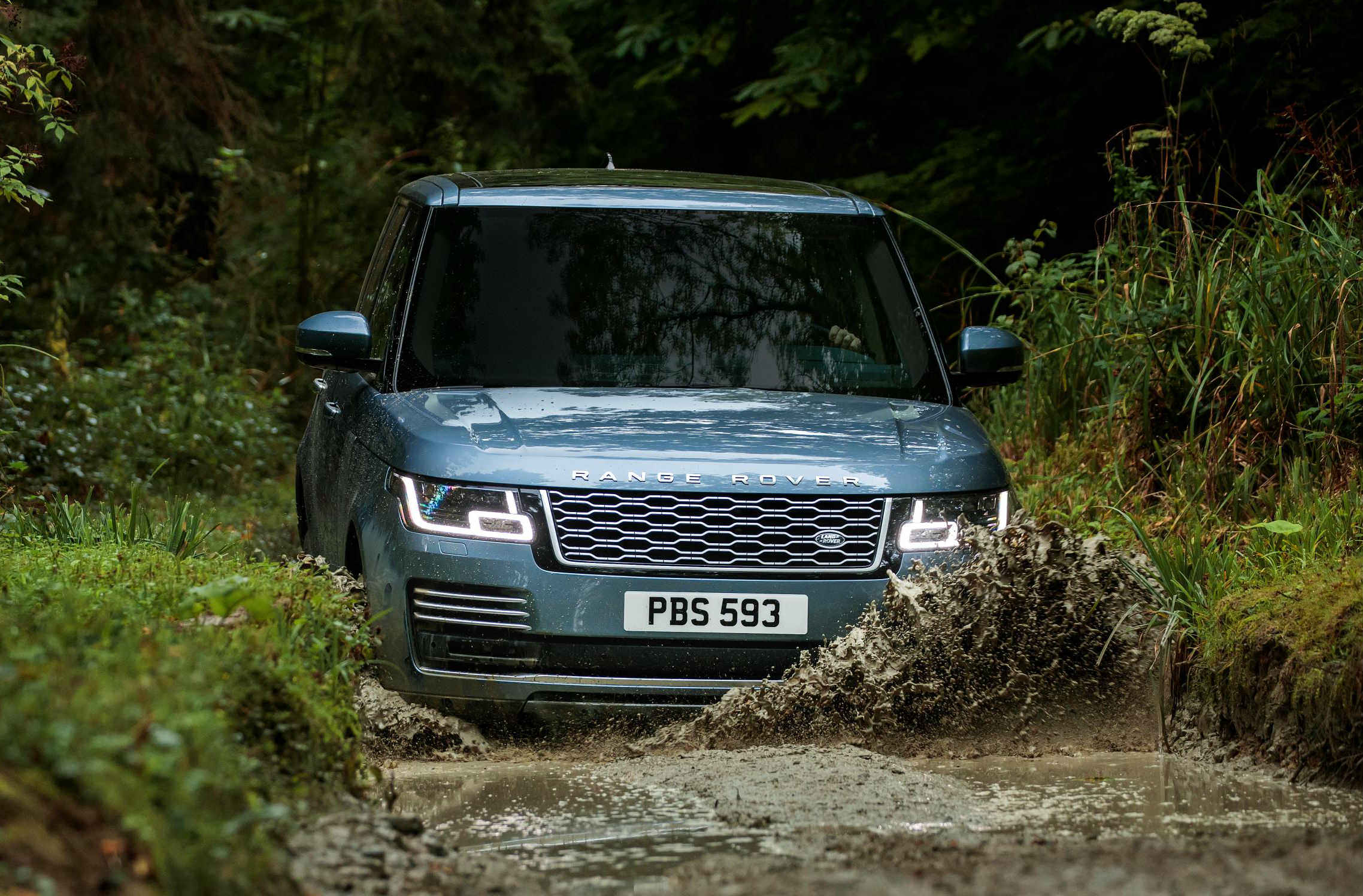 blog/353/Gary Cahill drives a Land Rover Range Rover