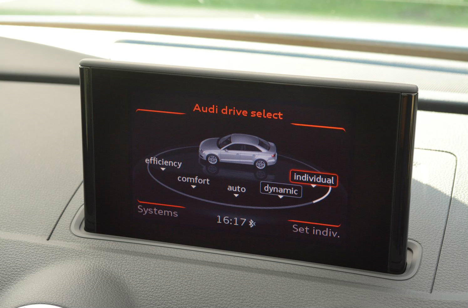 image of an audi a3 display screen for drive select system