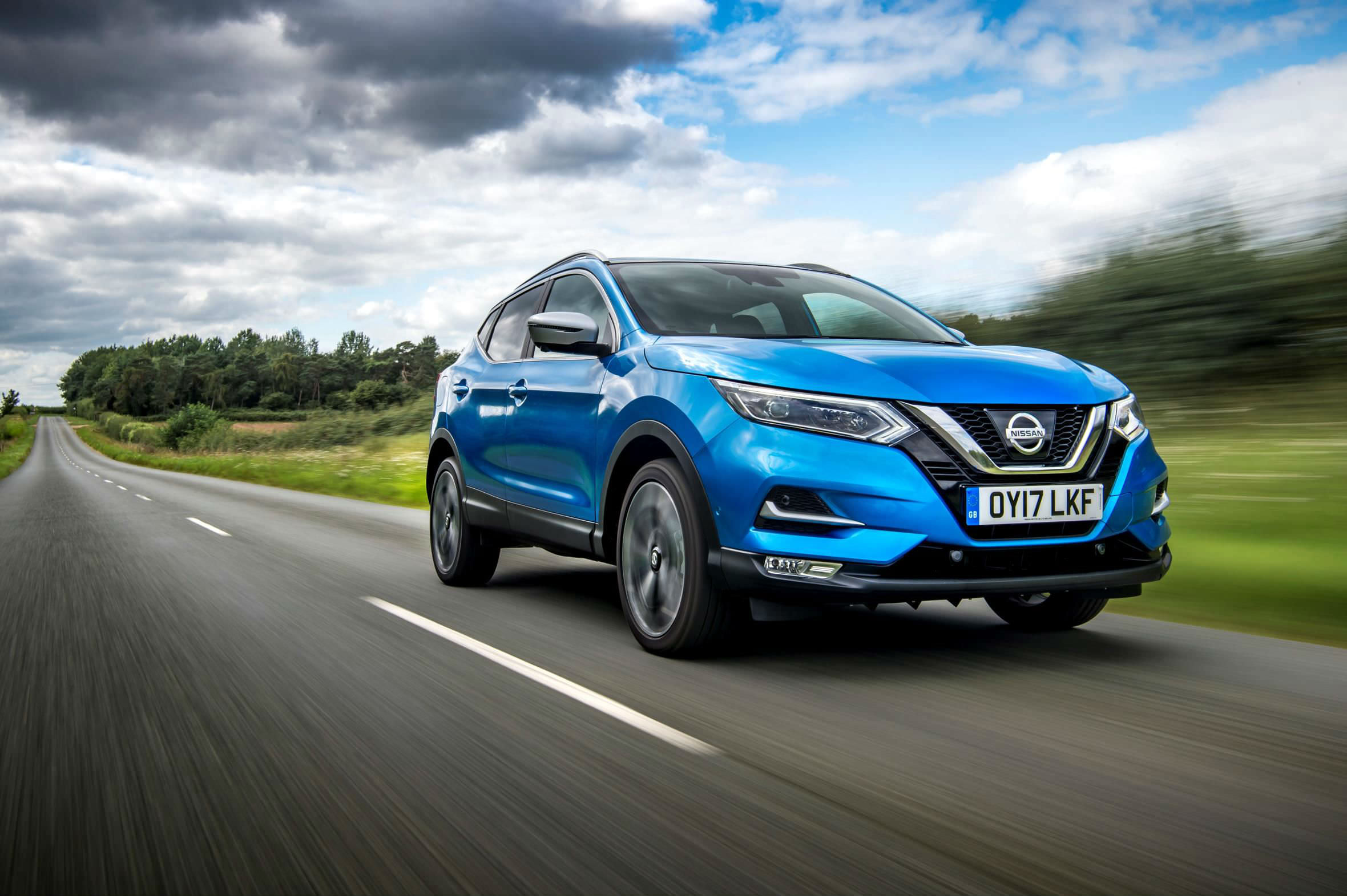 Guide to used SUVs with panoramic sunroof - Blue Nissan Qashqai