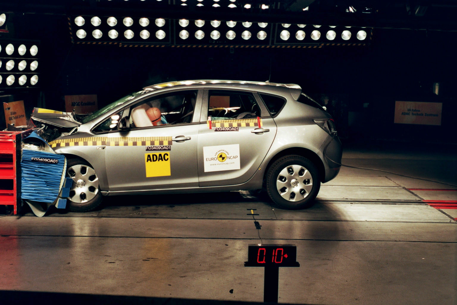 Vauxhall Astra receives five star safety rating