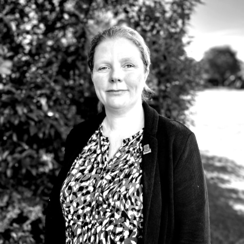 Mrs Lizzie Bruce | BA Hons