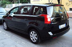 Lease a Peugeot 5008 car