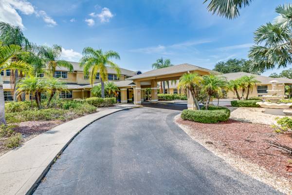 Escondido Senior Living