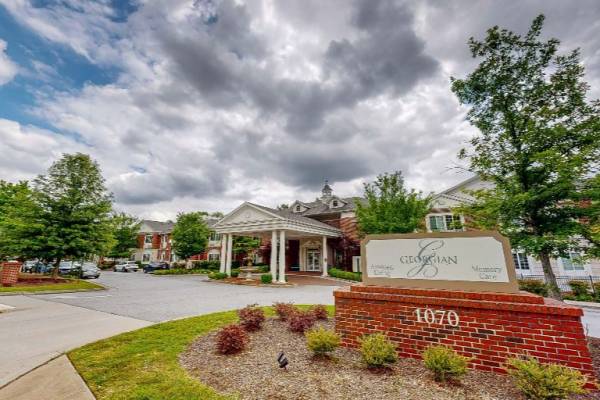 The Georgian Lakeside