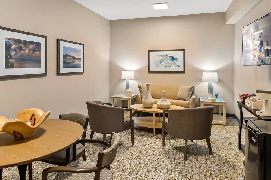 Chateau Ridgeland Sky Active Living