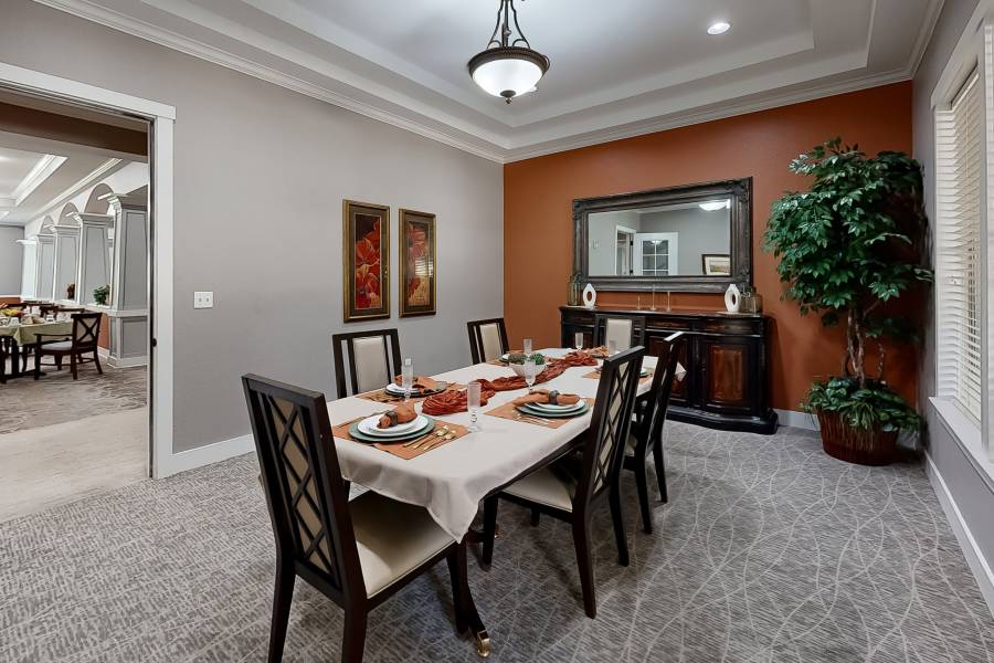 River Oaks Assisted Living & Memory Care