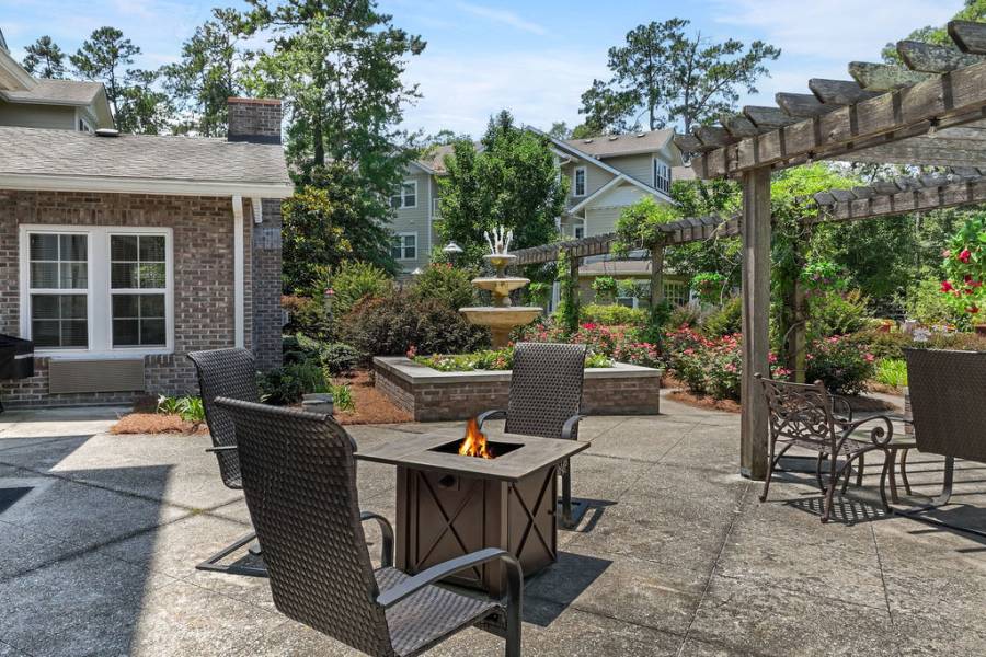 Summerville Estates Gracious Retirement Living