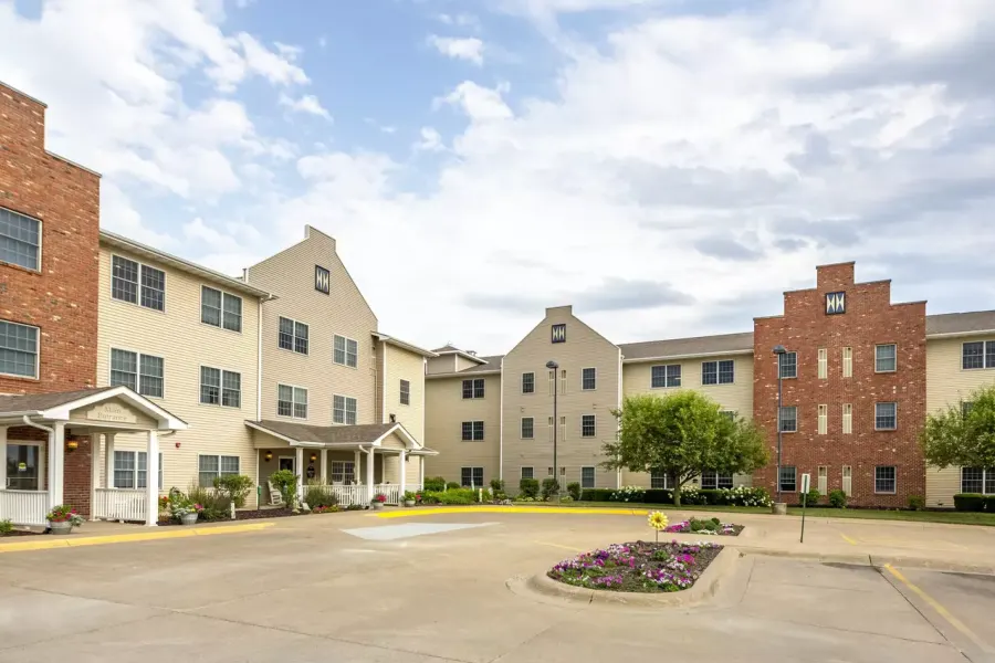 Independence Village of Pella