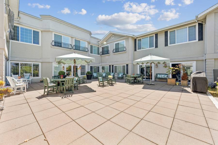 Edmonds Landing by Cogir