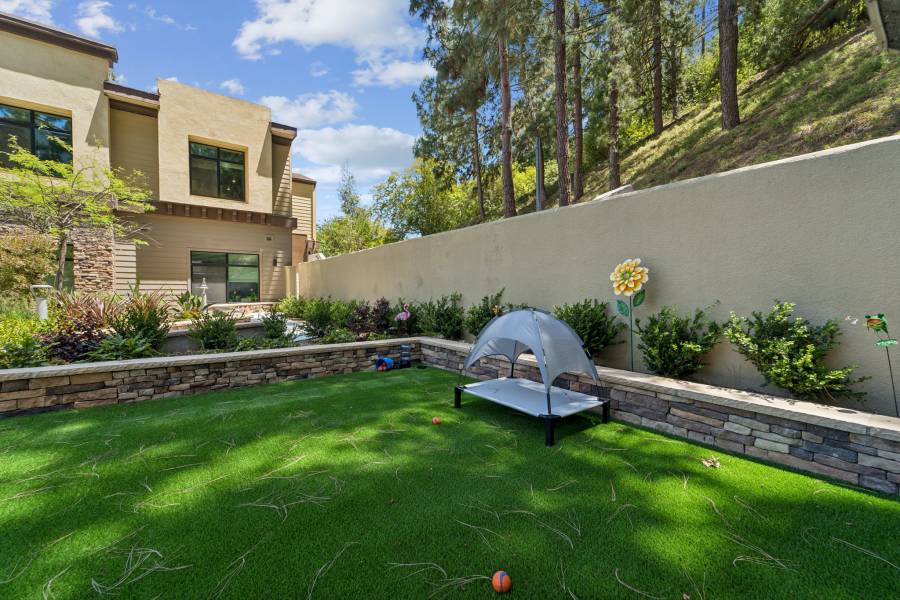 Peninsula Pointe by Cogir