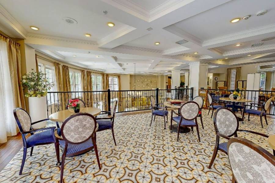 The Georgian Lakeside