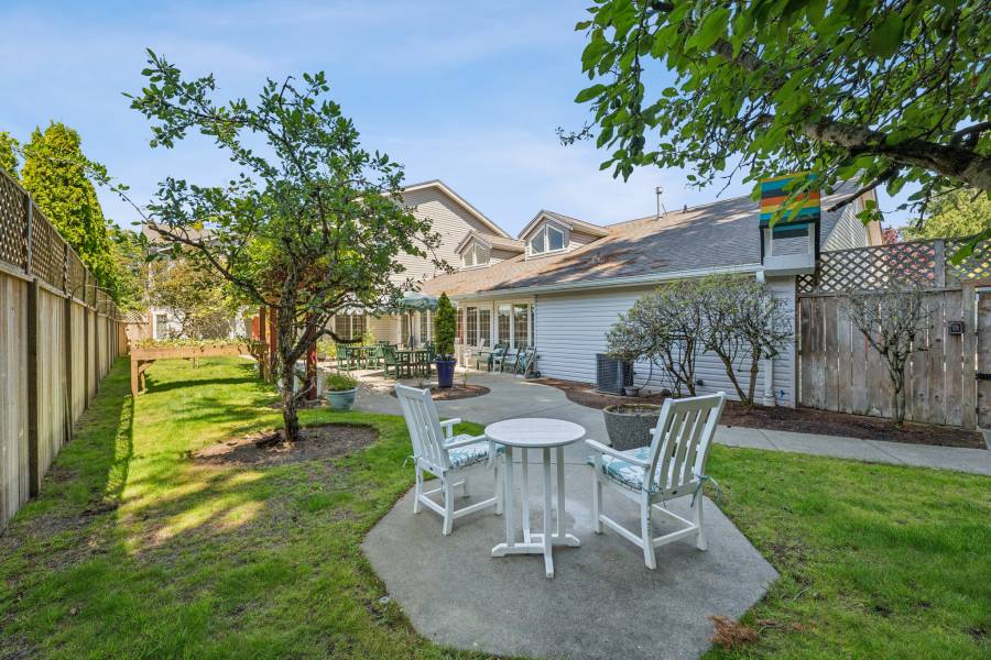 The Terrace at Beverly Lake