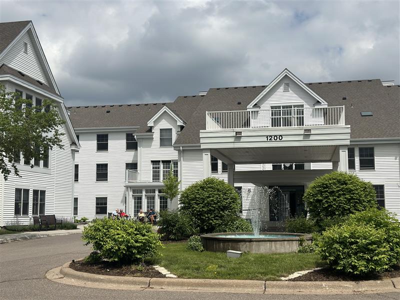 Ecumen Lakeview Commons