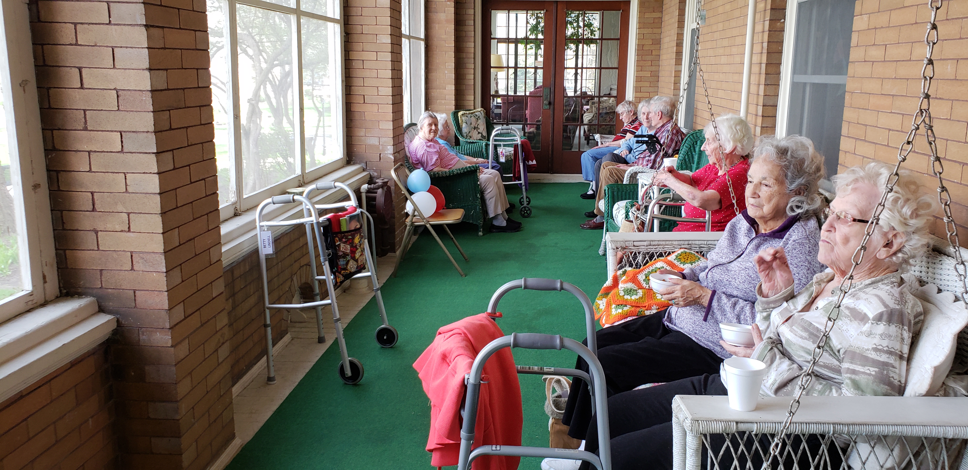 THE ATRIUM AT OAK CREST RESIDENCE