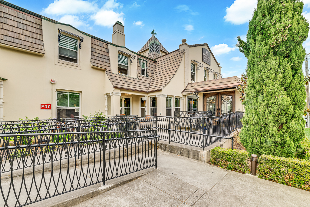 Oakland Heights Senior Living