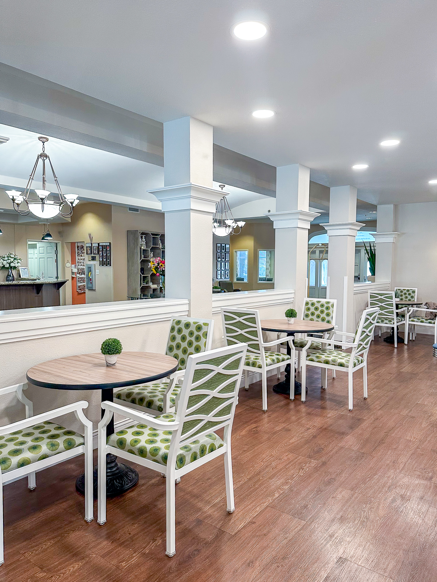 Carlton Senior Living San Leandro