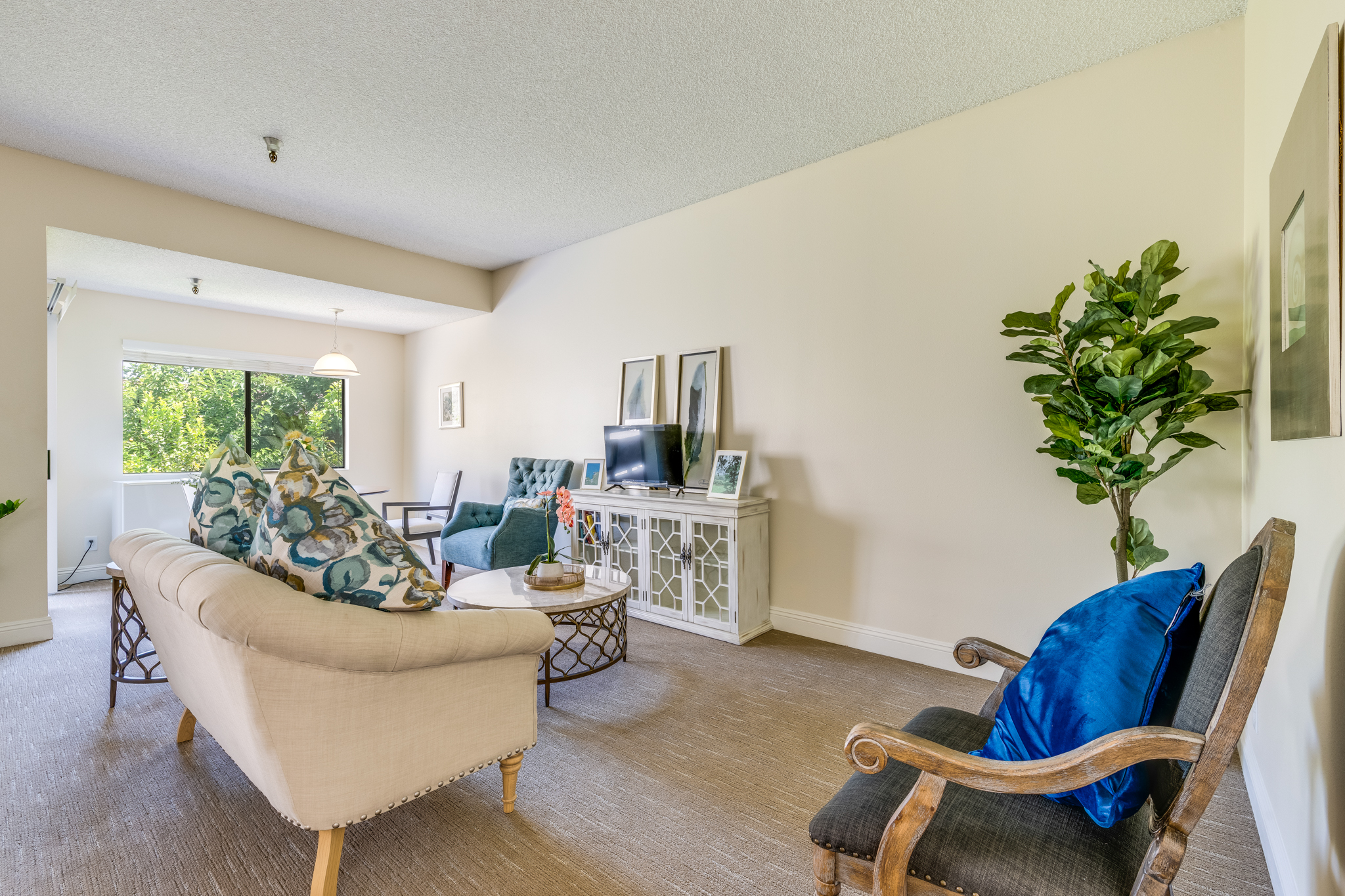 Chatsworth Commons Senior Living