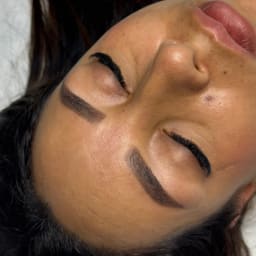 Micropigmentación de cejas efecto polvo🤎