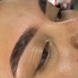 Diseño de cejas+ Epilacion+Pigmentación con henna