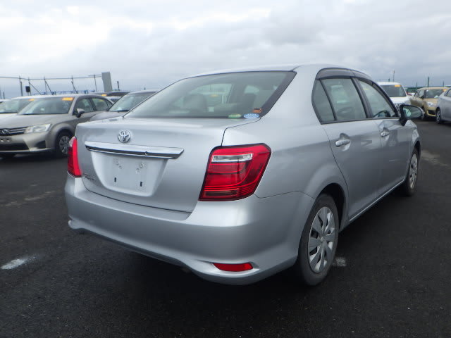 Toyota corolla axio 2015