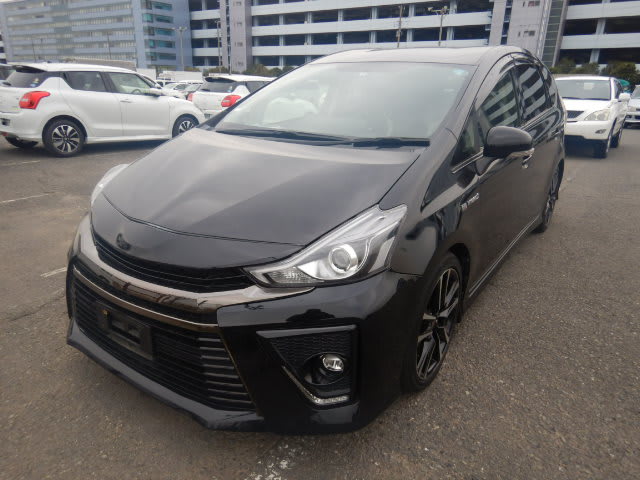 TOYOTA PRIUS ALPHA G'S Image