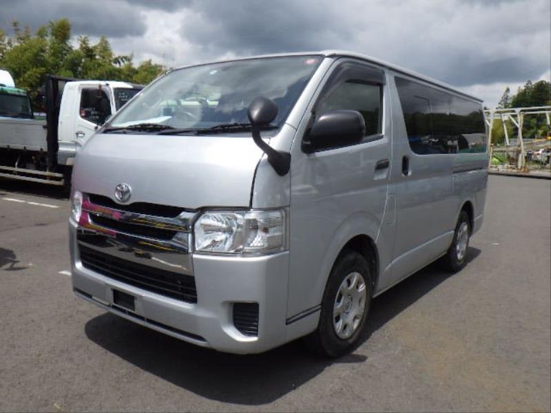 TOYOTA HIACE Image