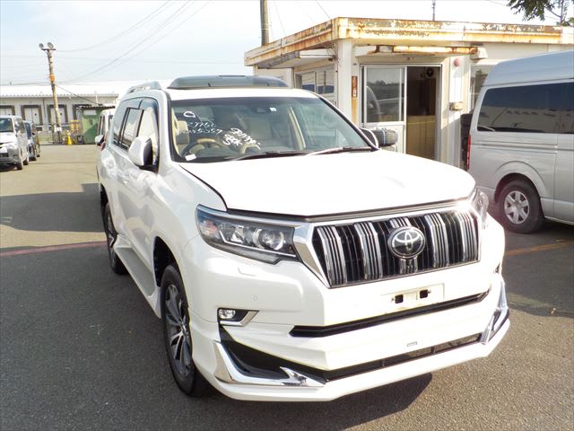 TOYOTA LAND CRUISER PRADO Image