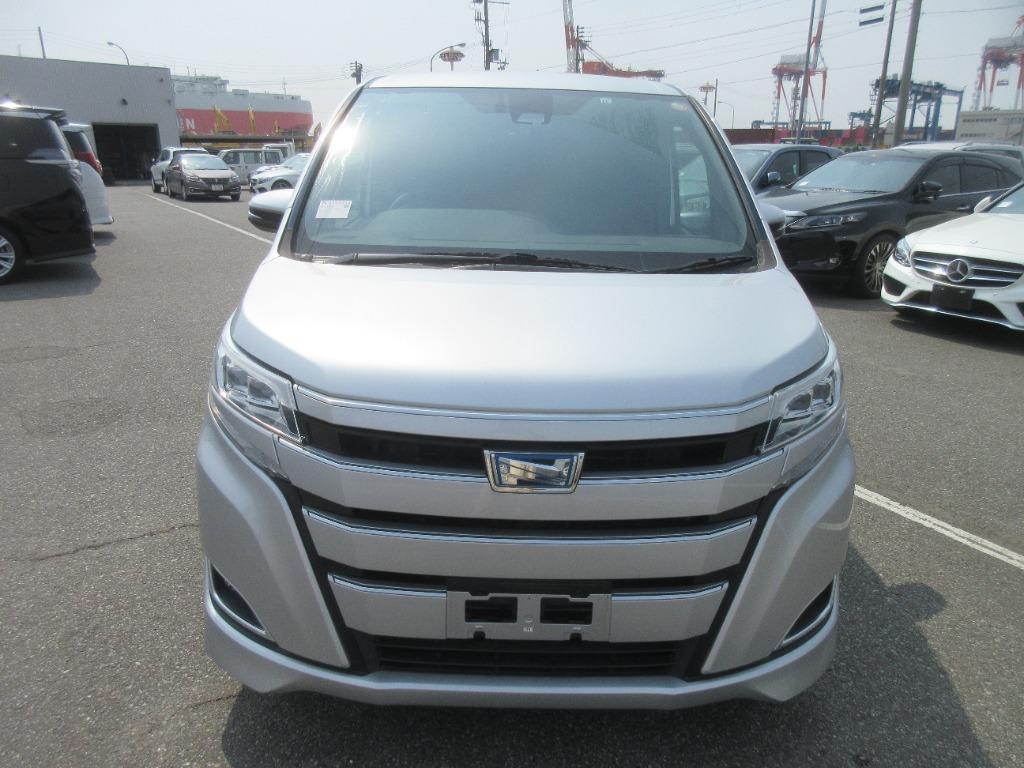 TOYOTA NOAH Image