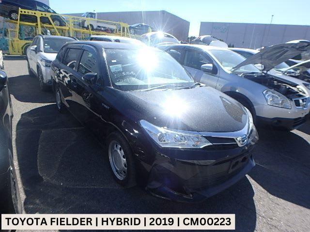 TOYOTA COROLLA FIELDER 2019 X HYBRID BLACK