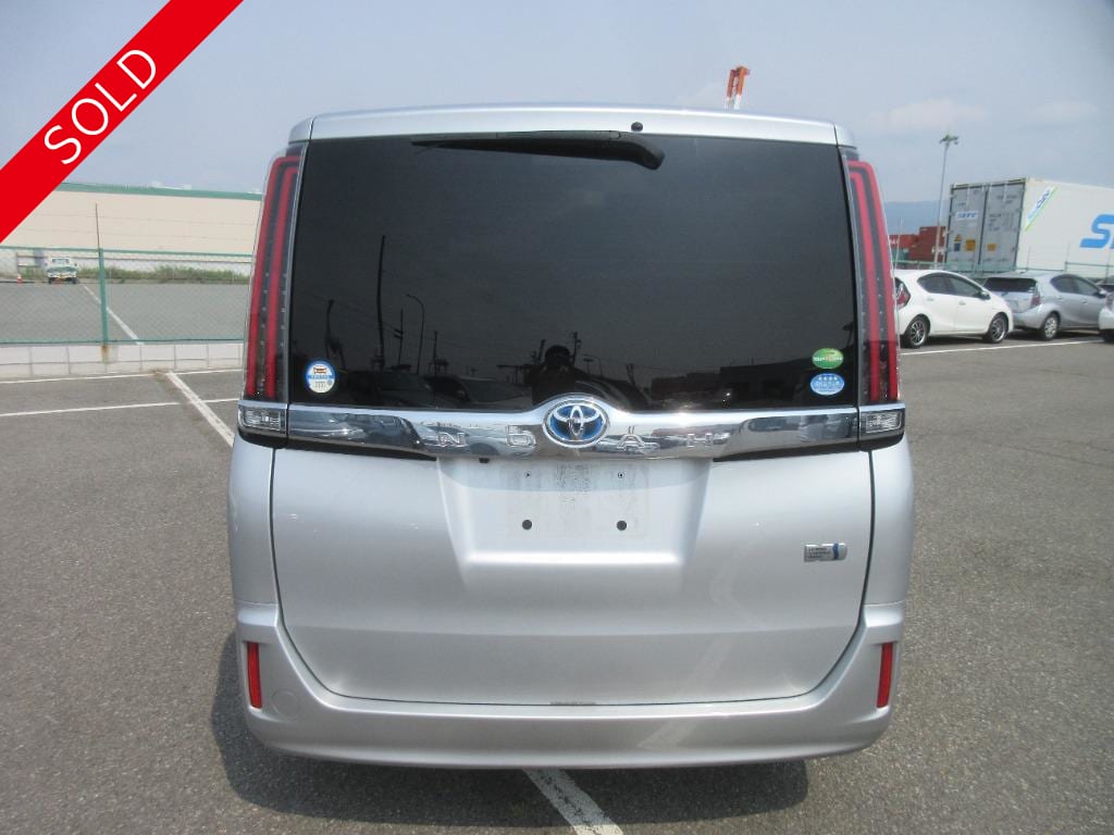 TOYOTA NOAH 2017 G SILVER