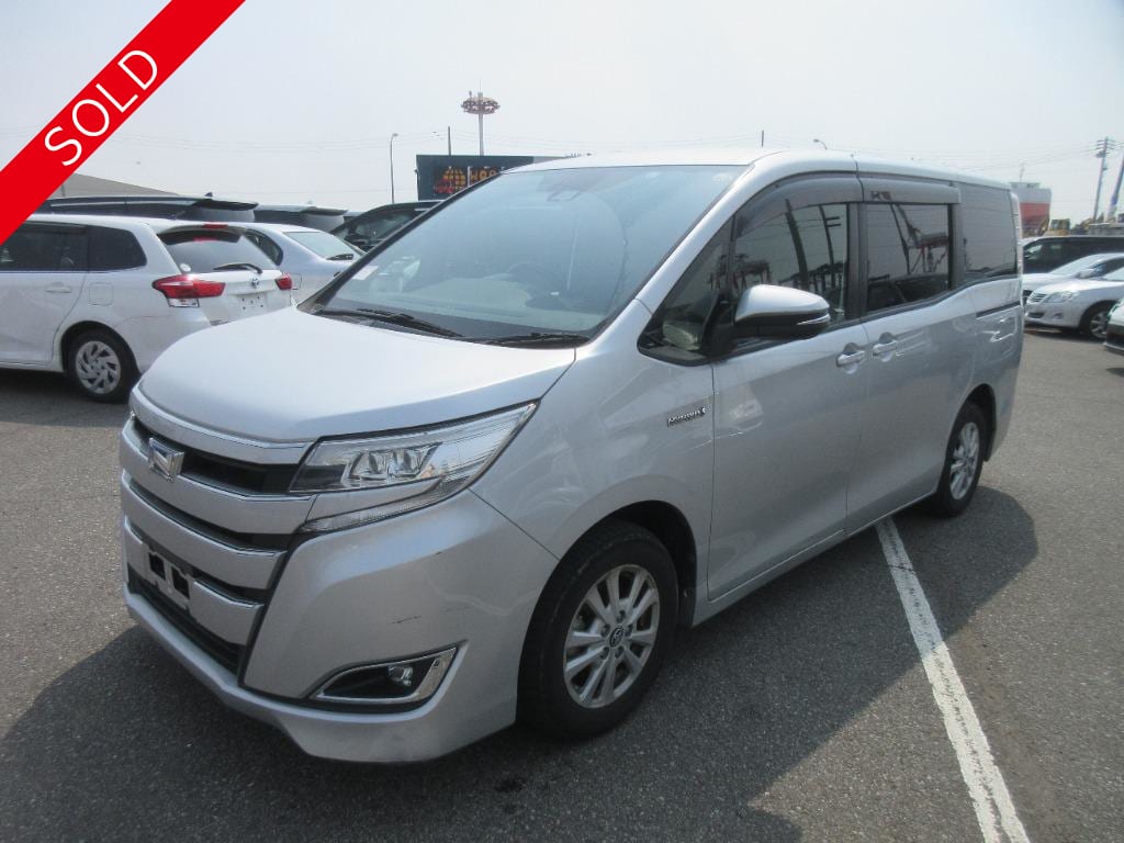 TOYOTA NOAH 2017 G SILVER