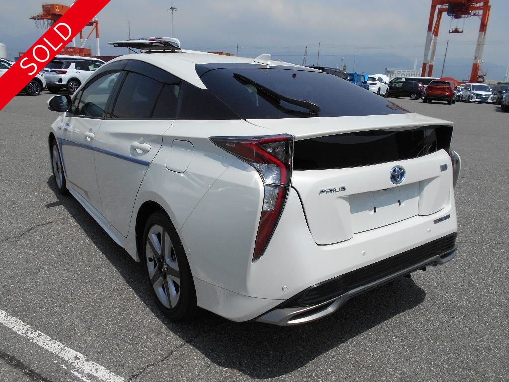 TOYOTA PRIUS 2018 A TOURING SELECTION PEARL