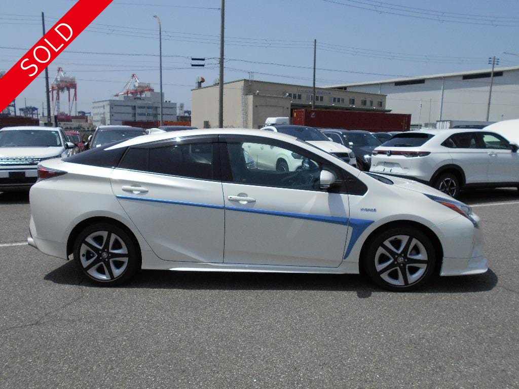 TOYOTA PRIUS 2018 A TOURING SELECTION PEARL